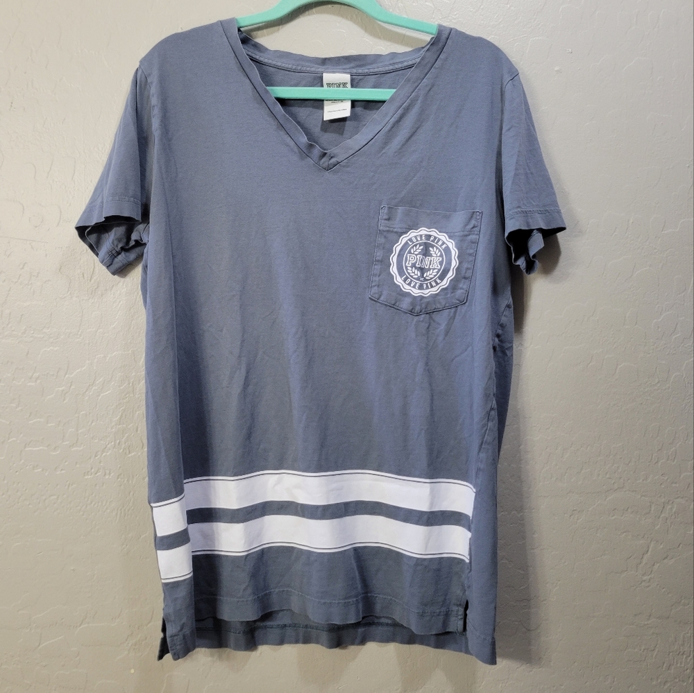 Pink VS Dusty Blue Short Sleeve T-Shirt Size Small